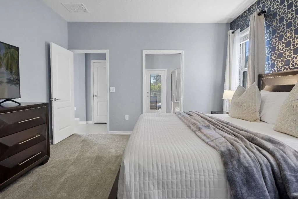 8 Bedroom- 6 Bathroom Windsor At Westside 8904bc *