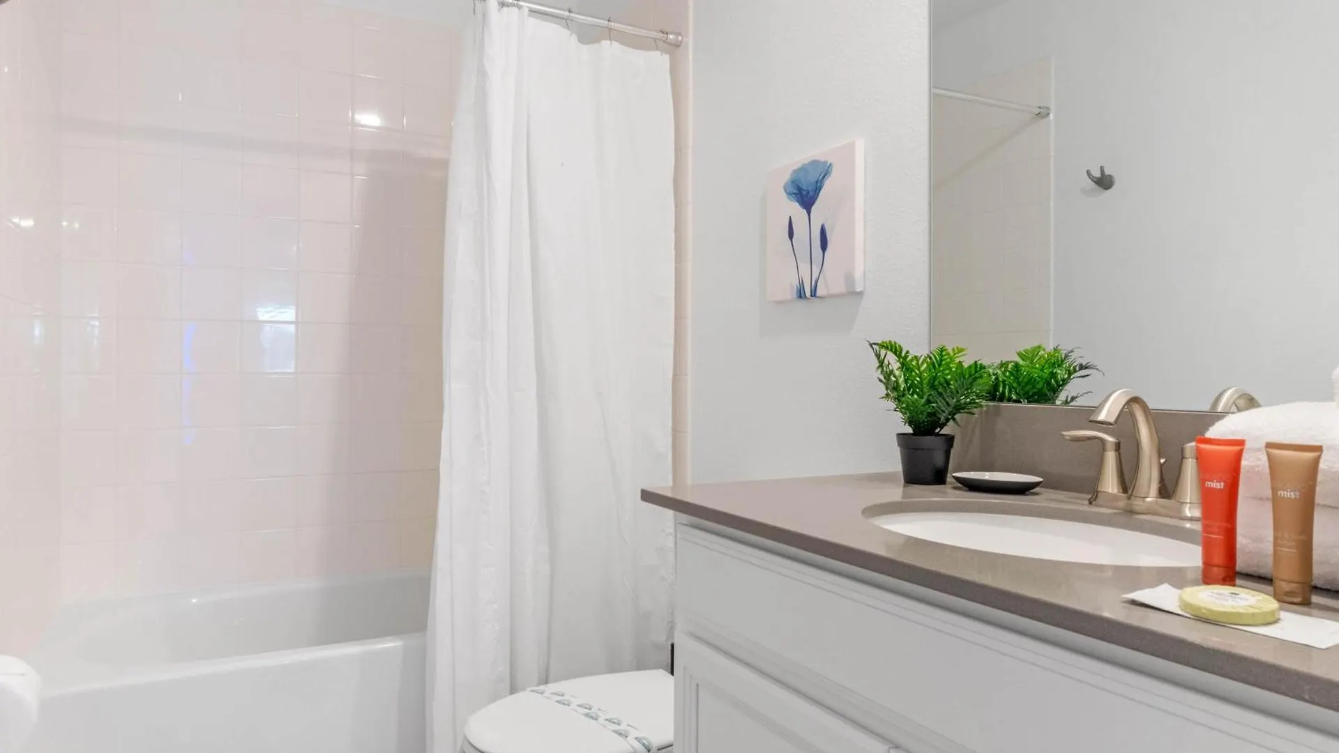 9 Bedroom- 5 Bathroom Storey 4396 Qs * Kissimmee