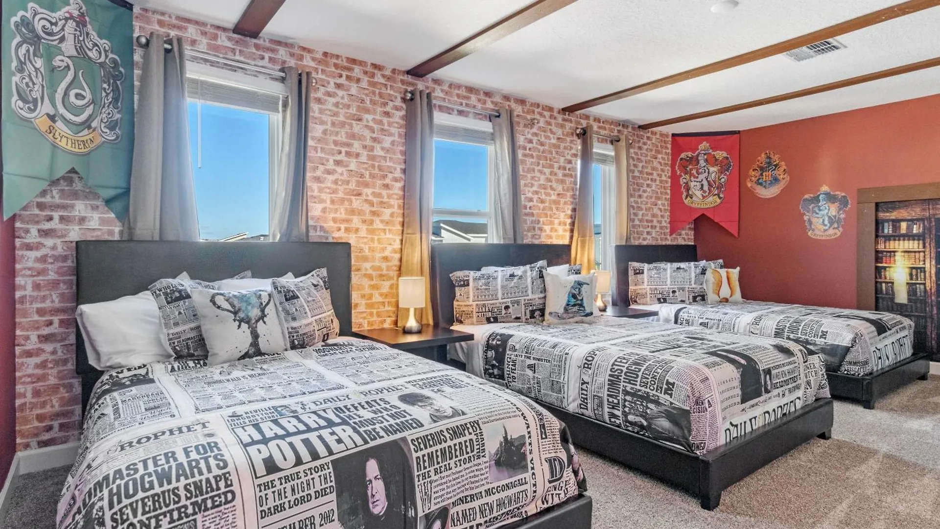9 Bedroom- 5 Bathroom Storey 4396 Qs * Kissimmee
