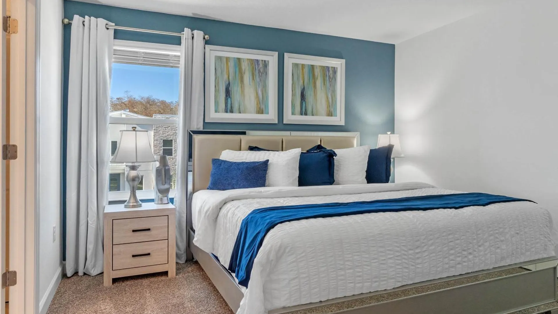 9 Bedroom- 5 Bathroom Storey 4396 Qs