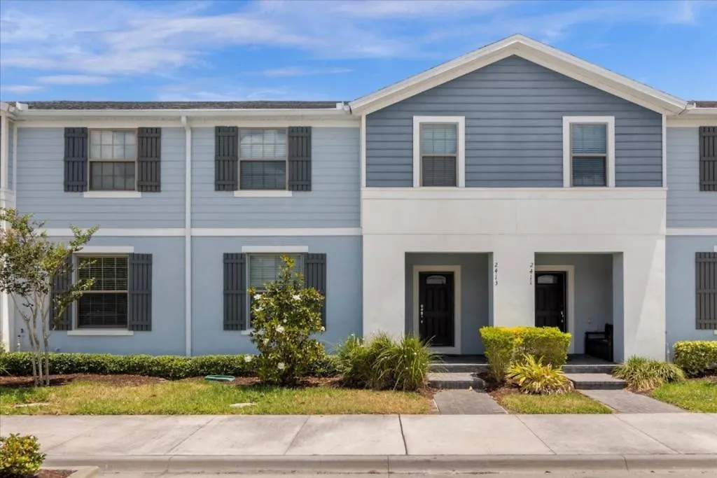 5 Bedrooms-4,5 Bathrooms Windsor Westside2413 Ds Holiday home *