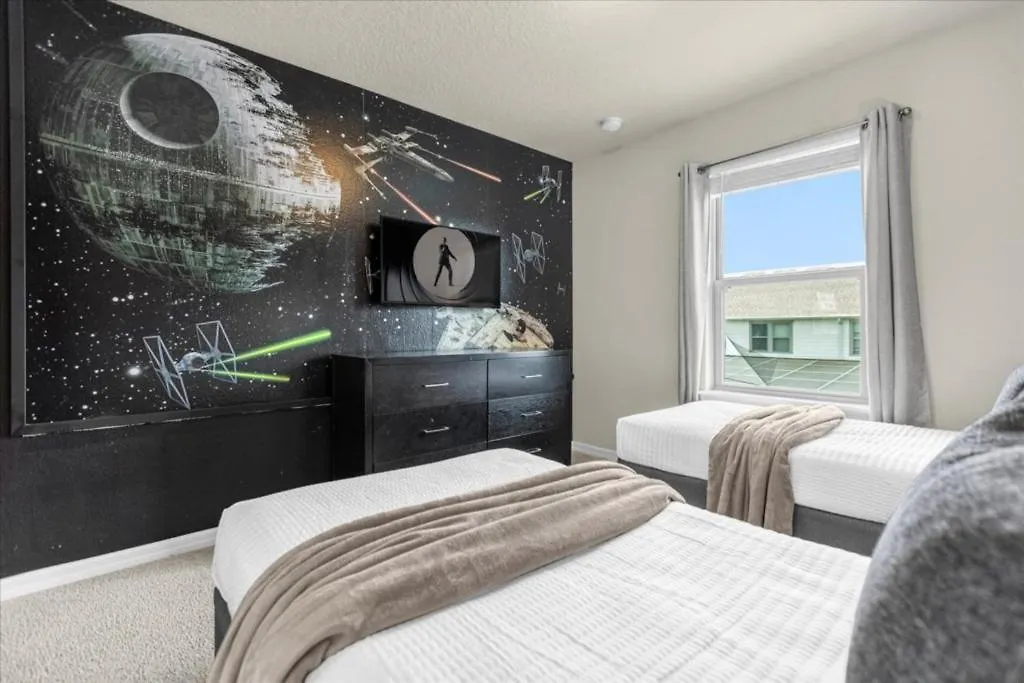 5 Bedrooms-4,5 Bathrooms Windsor Westside2413 Ds Holiday home