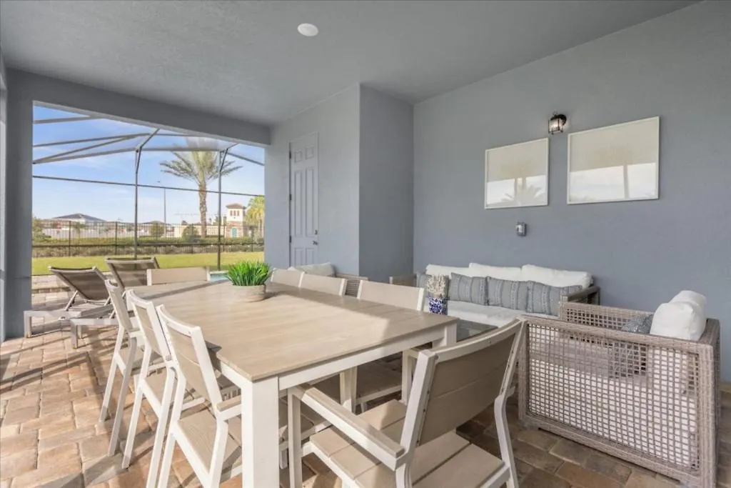 7 Bedrooms- 7 Bathrooms- Solara 8959 Ad *