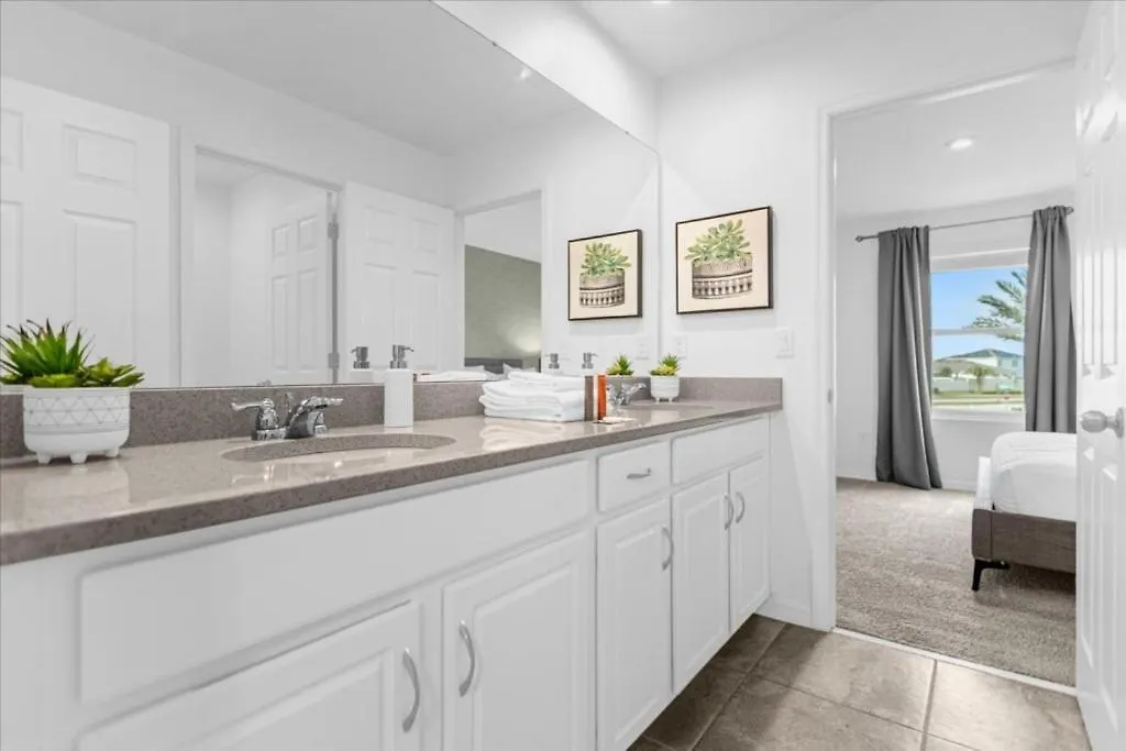 7 Bedrooms- 7 Bathrooms- Solara 8959 Ad Holiday home