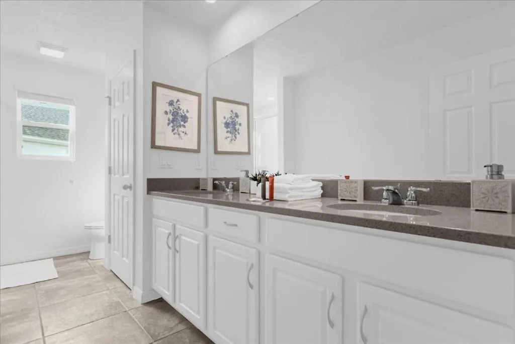 7 Bedrooms- 7 Bathrooms- Solara 8959 Ad Kissimmee