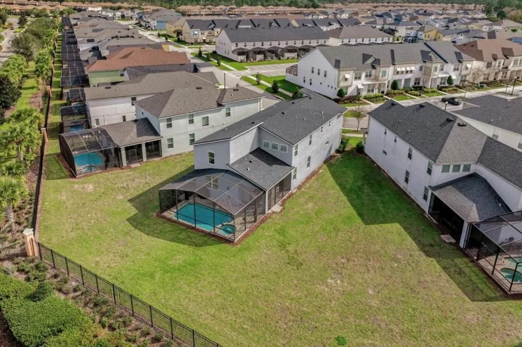 7 Bedrooms- 7 Bathrooms- Solara 8959 Ad