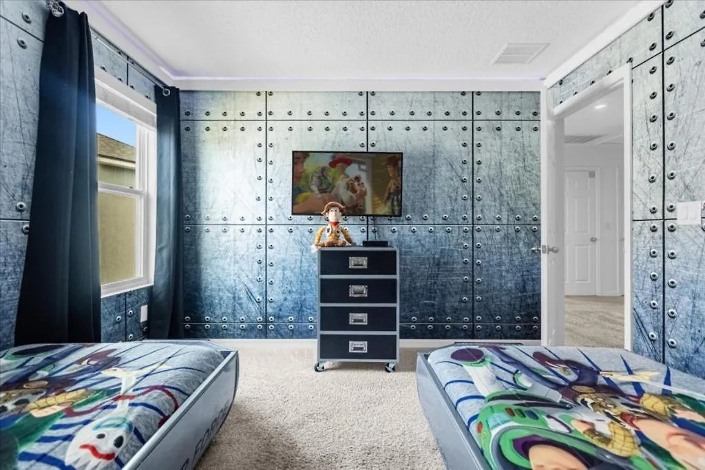 7 Bedrooms- 7 Bathrooms- Solara 8959 Ad *