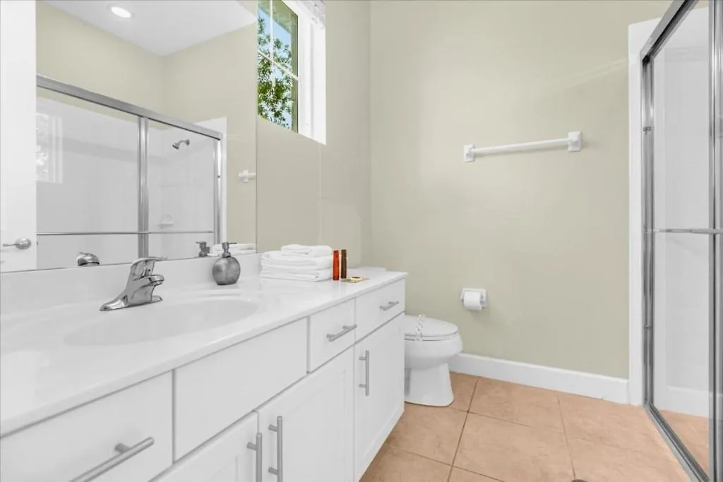 5 Bedrooms- 5,5 Bathrooms- Reunion 1492 Fc
