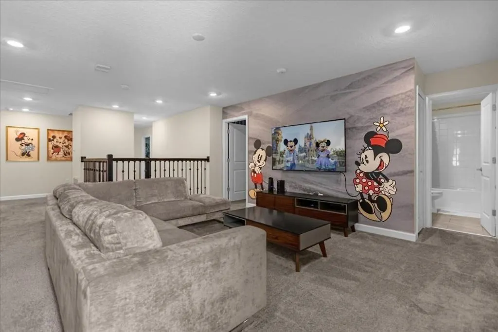 9 Bedroom- 5 Bathroom- Storey 4564tb Holiday home Kissimmee