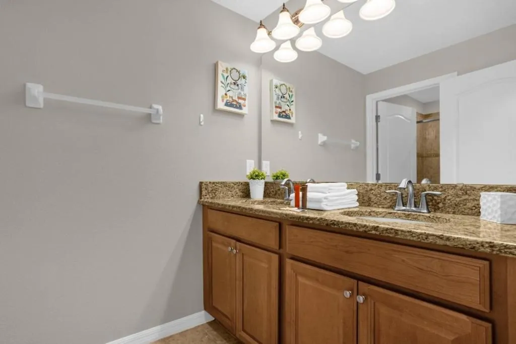 4 Bedrooms- 3 Bathrooms- Paradise Palms 2955 Bp