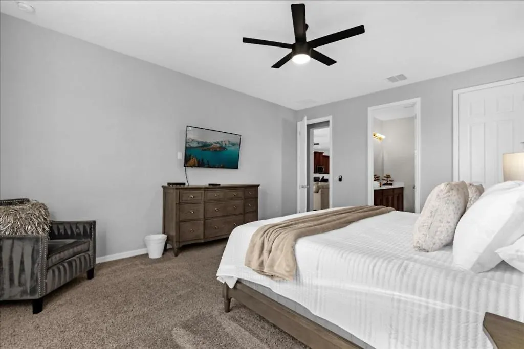 7 Bedrooms- 6,5 Bathrooms- Solara 1502 Sr Kissimmee