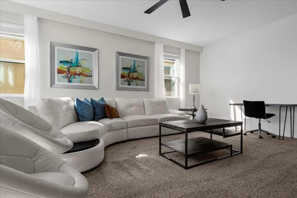 7 Bedrooms- 6,5 Bathrooms- Solara 1502 Sr