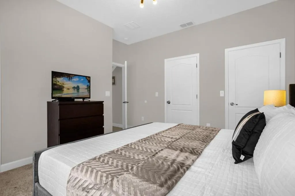 Holiday home 4 Bedrooms- 3 Bathrooms- Paradise Palms 2955 Bp *