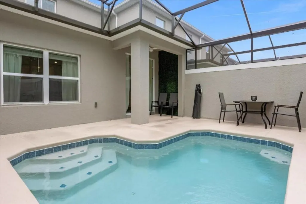 5 Bedrooms- 4 Bathrooms- Storey 2469rt