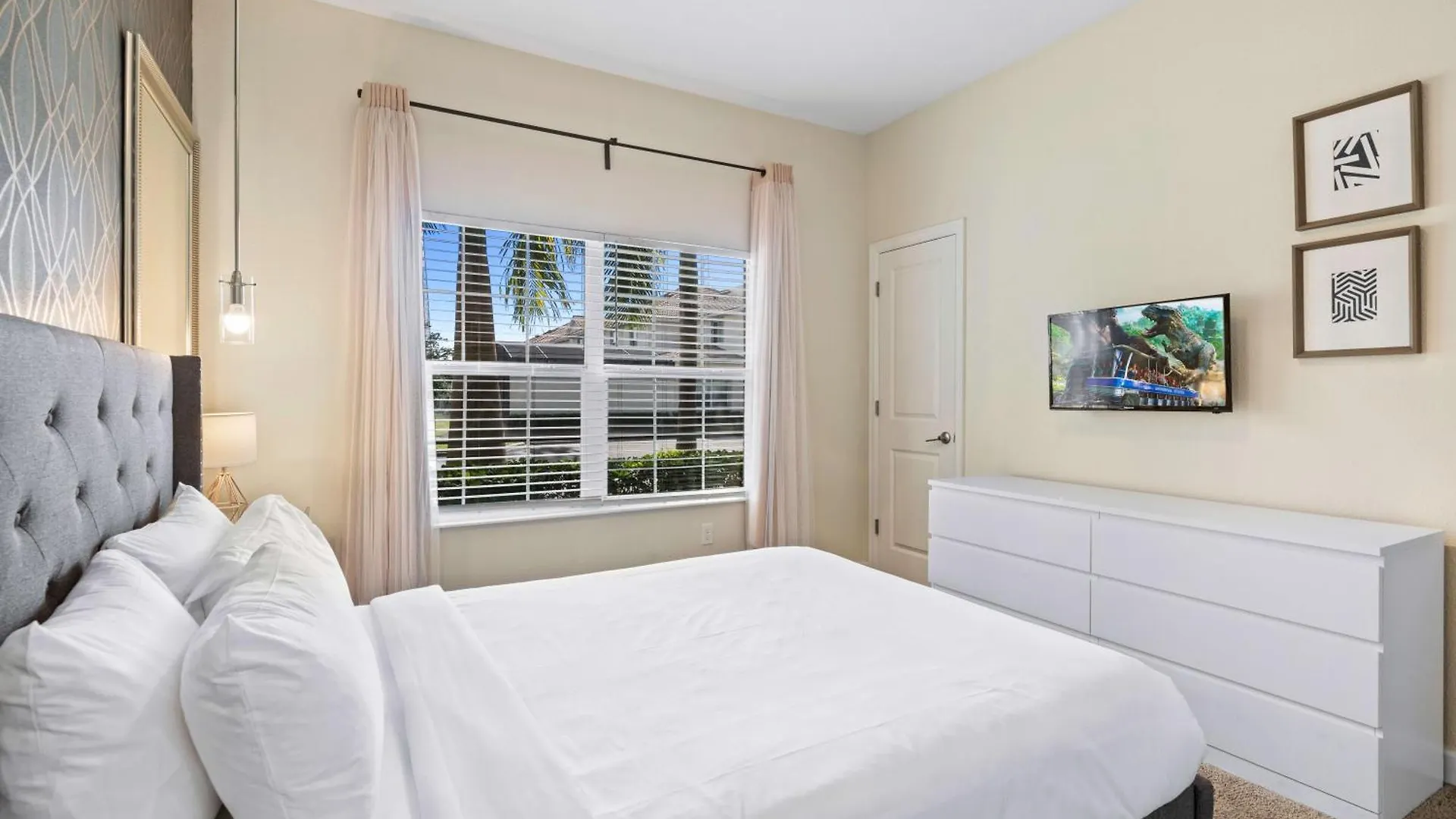 Holiday home 4985 Windermere Ave *