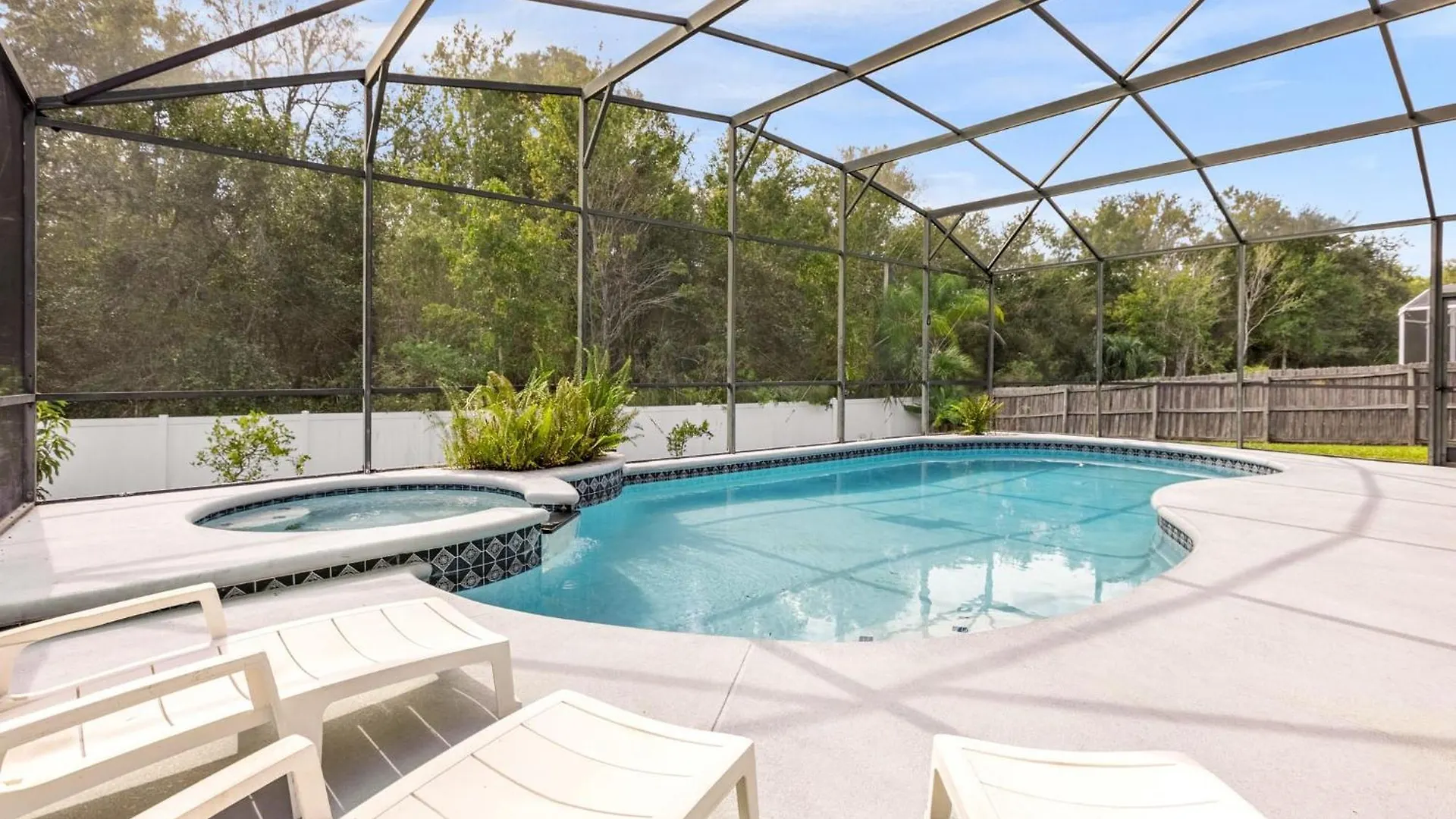 Upstay - Pet Friendly 6br With Pool Hot Tub Holiday home