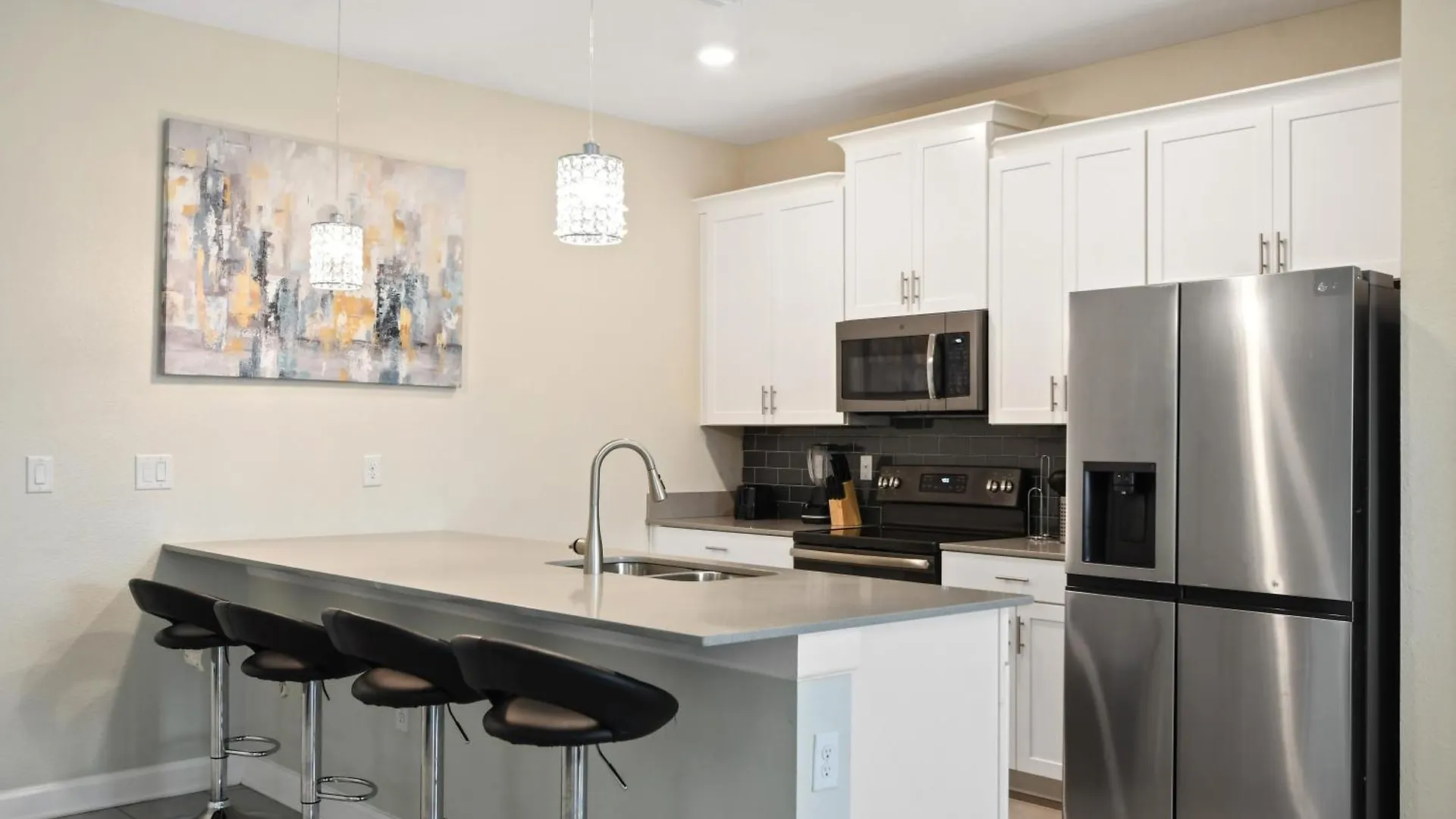 Holiday home Clean Cozy Retreat: 10 Miles To Pool Access