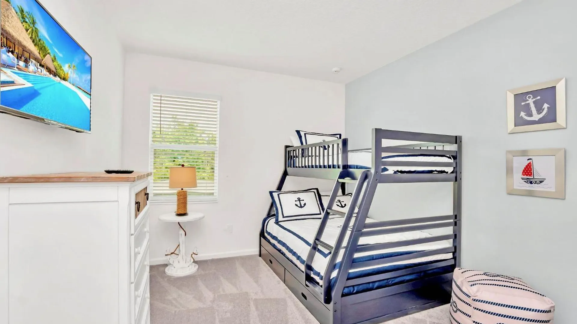 Stunning 9br - Family With Private Pool, Hot Tub, Games And Bbq! Holiday home