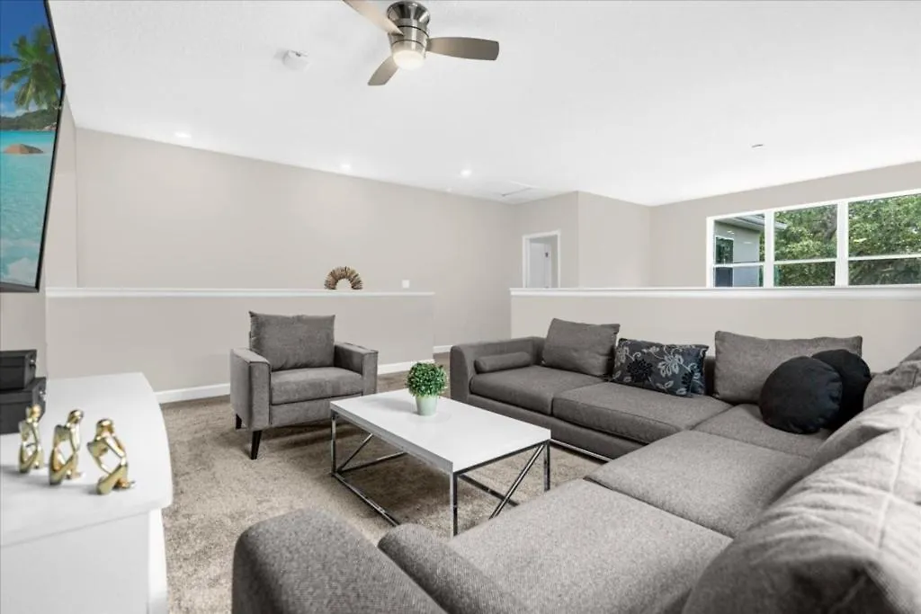 5 Bedrroms- 5 Bathrooms- Storey 2739 Bd * Kissimmee