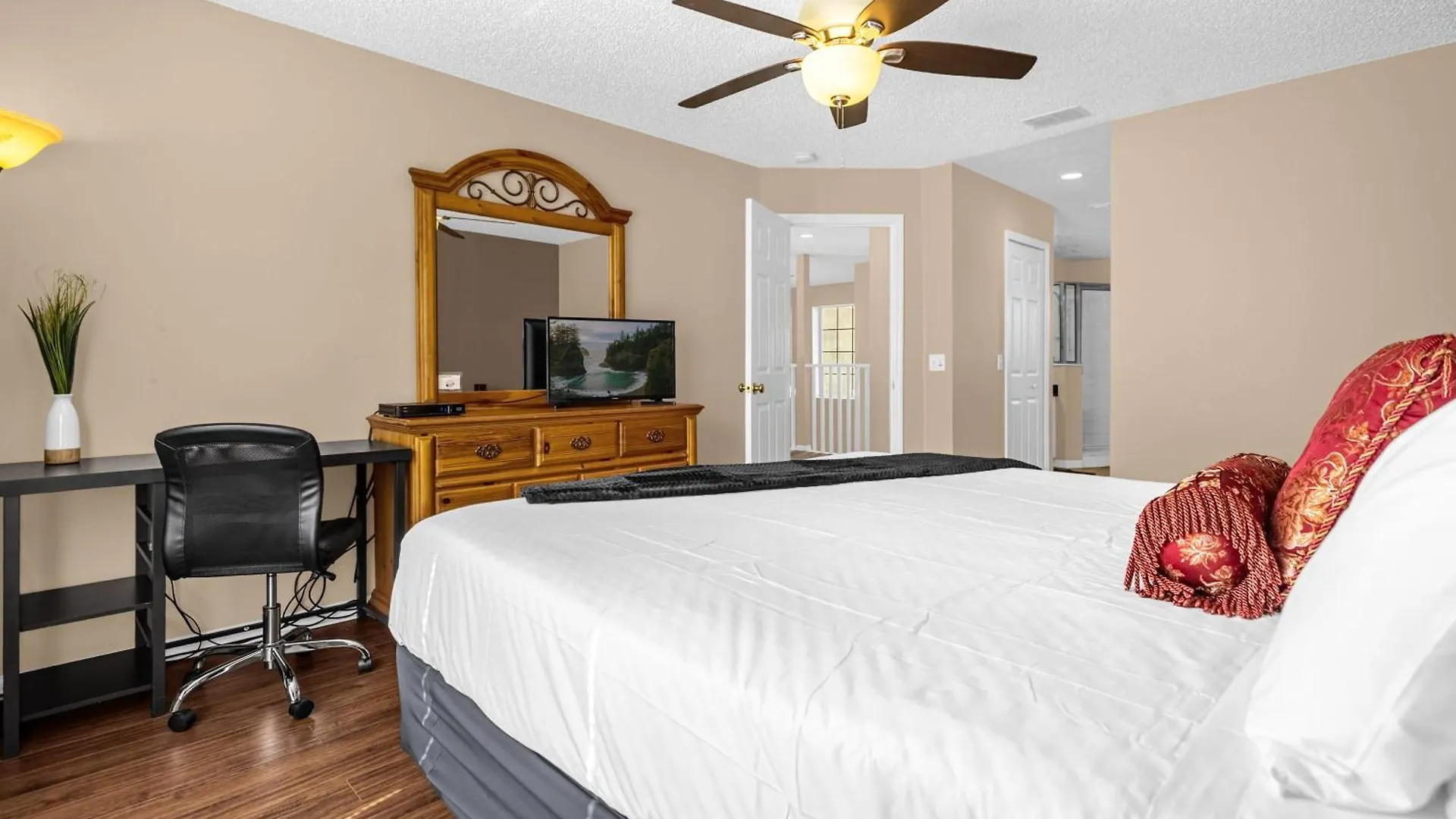 Upstay - Pet Friendly 6br With Pool Hot Tub *