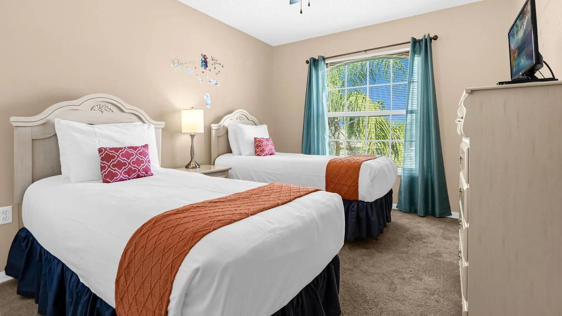 Holiday home Upstay - Pet Friendly 6br With Pool Hot Tub Kissimmee