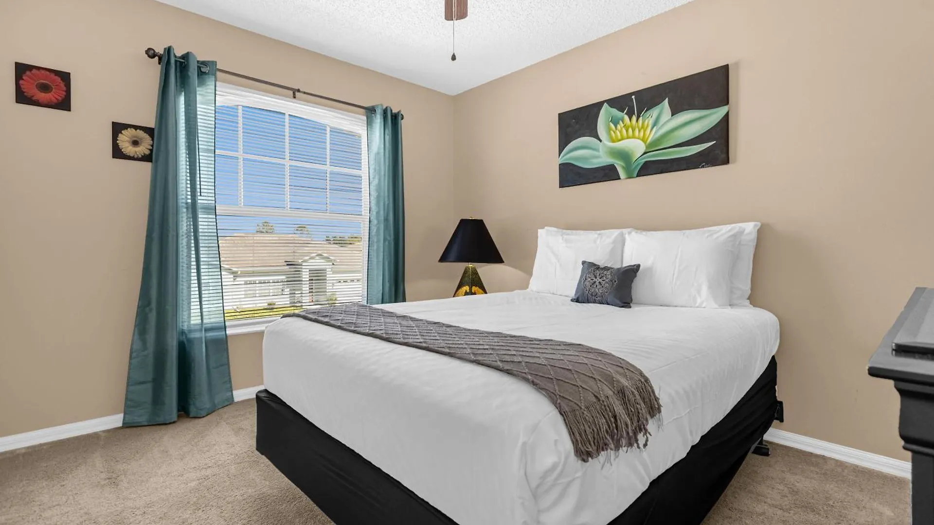 Holiday home Upstay - Pet Friendly 6br With Pool Hot Tub *