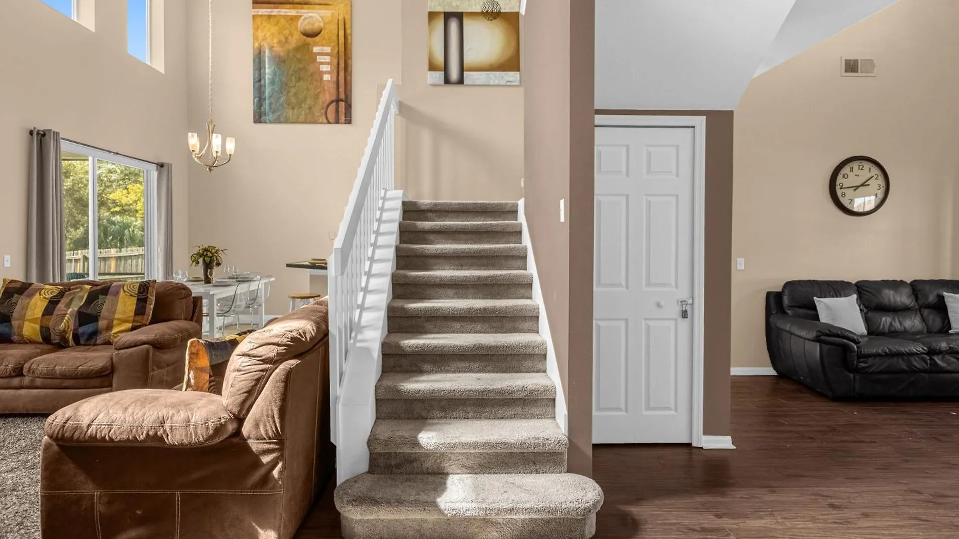 Holiday home Upstay - Pet Friendly 6br With Pool Hot Tub *