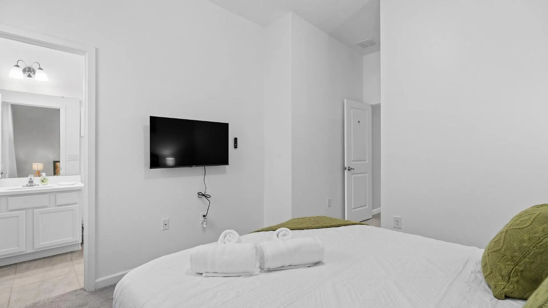 Cozy Master With Private Bath Homestay