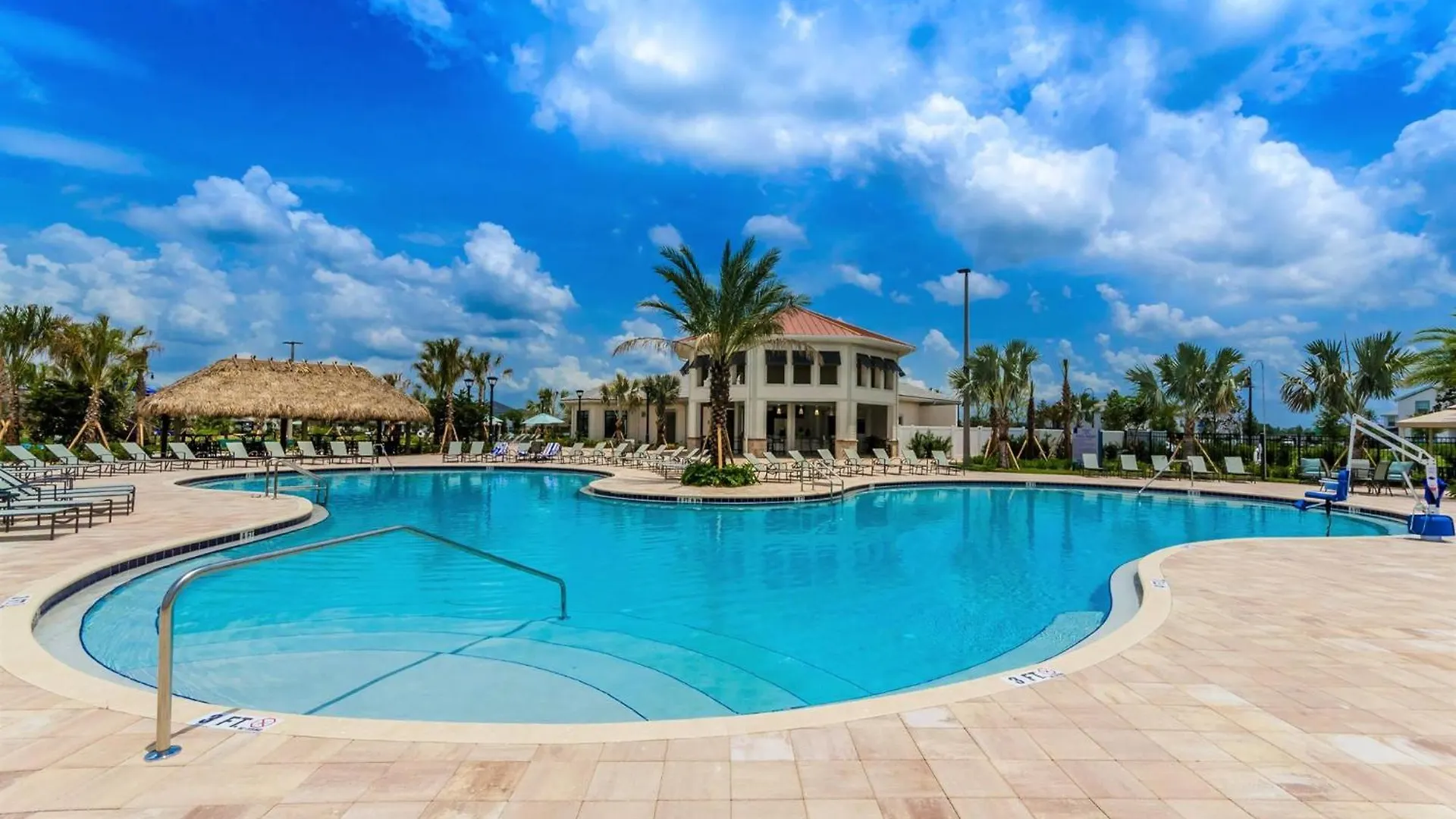 Storey Lake-4 Bedroom Townhome W/splashpool-1633st
