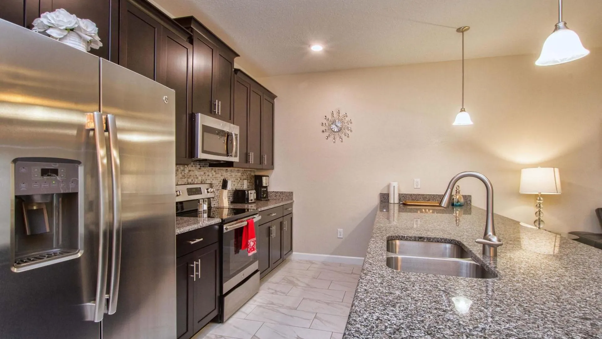 Storey Lake-4 Bedroom Townhome W/splashpool-1633st Holiday home *