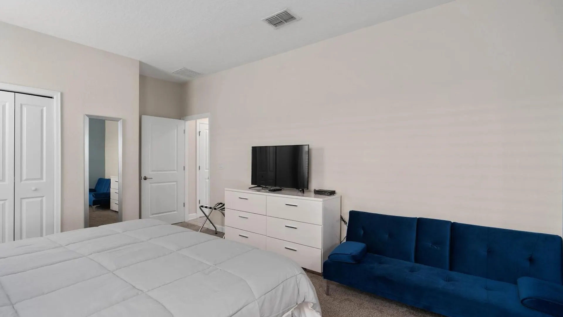 8 Bedroom Inside The In Orlando! Kissimmee