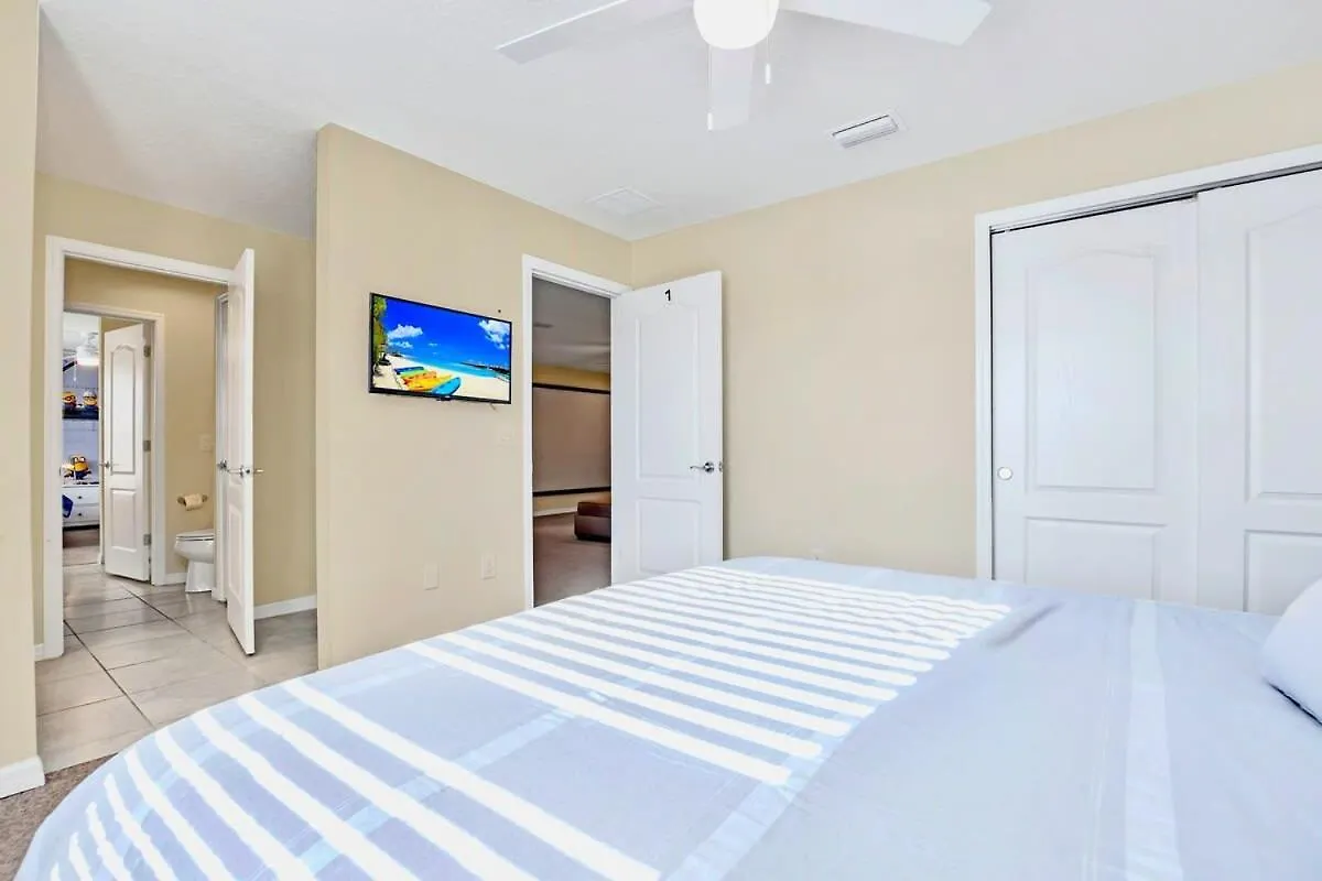 Make Memories Lakeside Villa-pool-spa-prime * Kissimmee