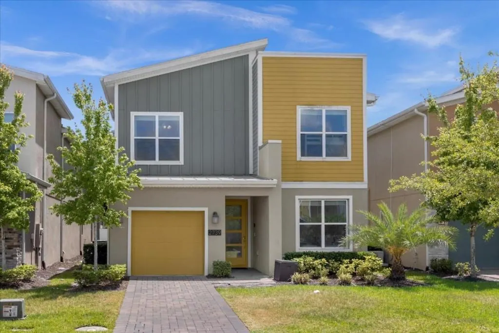 5 Bedrroms- 5 Bathrooms- Storey 2739 Bd