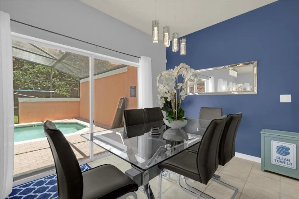 4 Bedroom- 3 Bathroom- Encantada 3150yl
