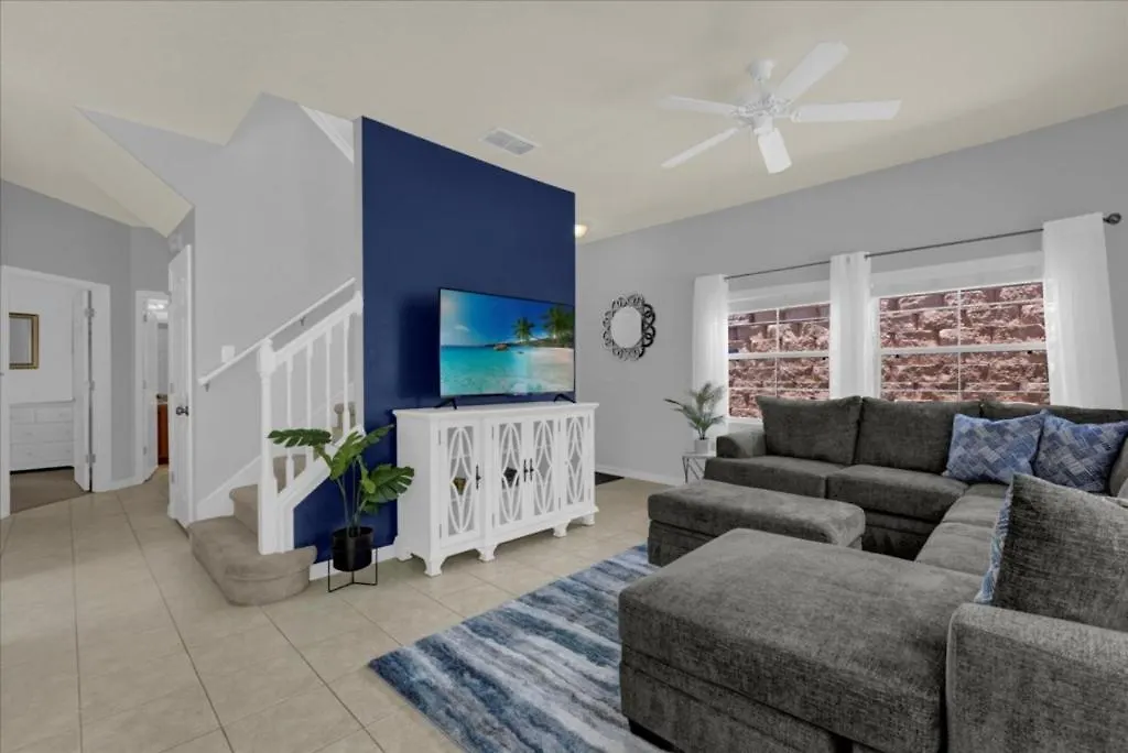 4 Bedroom- 3 Bathroom- Encantada 3150yl Holiday home *