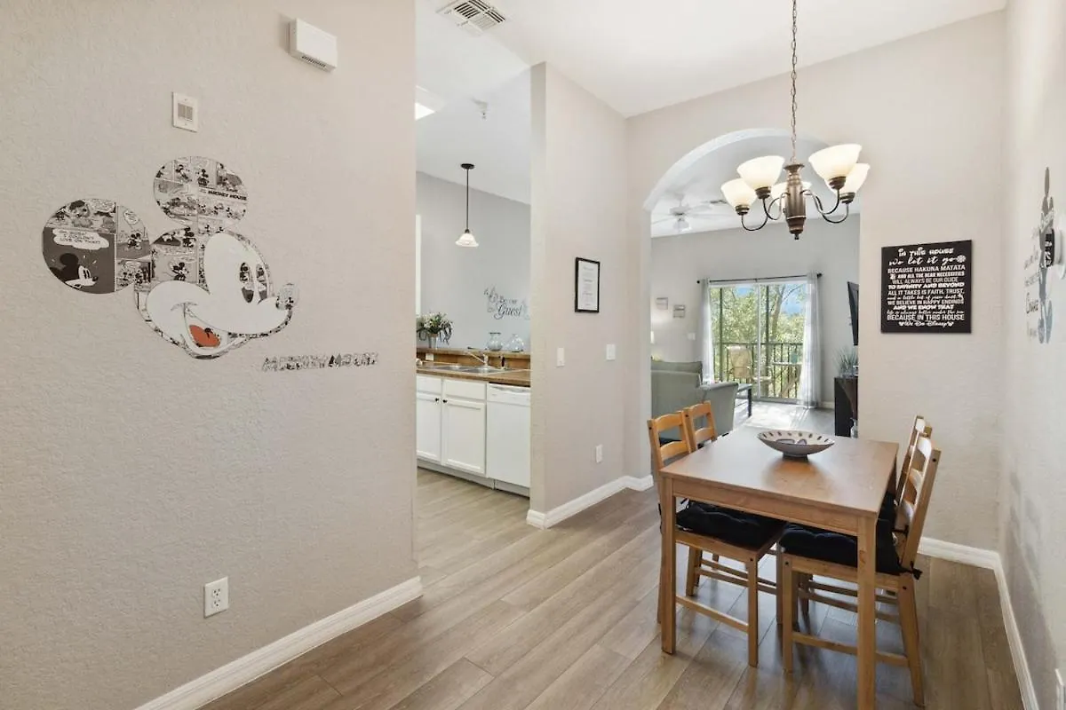 Beautiful In Bahama Bay Apartment