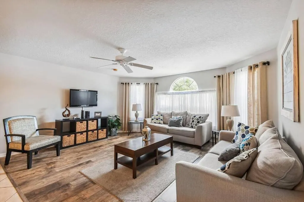 Spectacular, New Professional Decor, Near Dis, No Steps, Pool, Patio, Rates! *