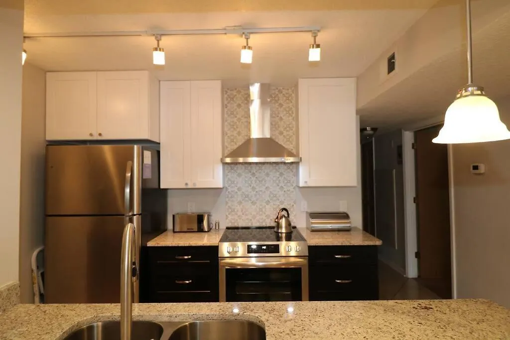 Spectacular, New Professional Decor, Near Dis, No Steps, Pool, Patio, Rates! * Kissimmee