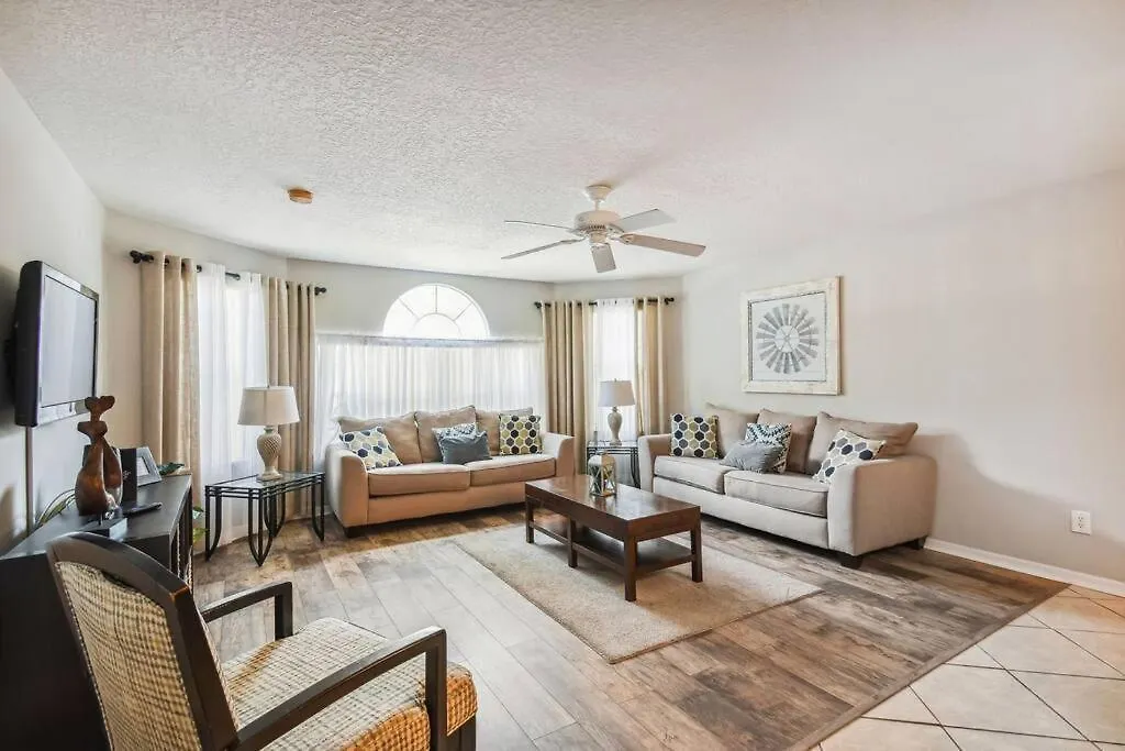 Spectacular, New Professional Decor, Near Dis, No Steps, Pool, Patio, Rates!