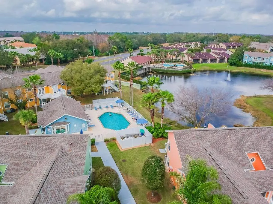 Spectacular, New Professional Decor, Near Dis, No Steps, Pool, Patio, Rates! Holiday home