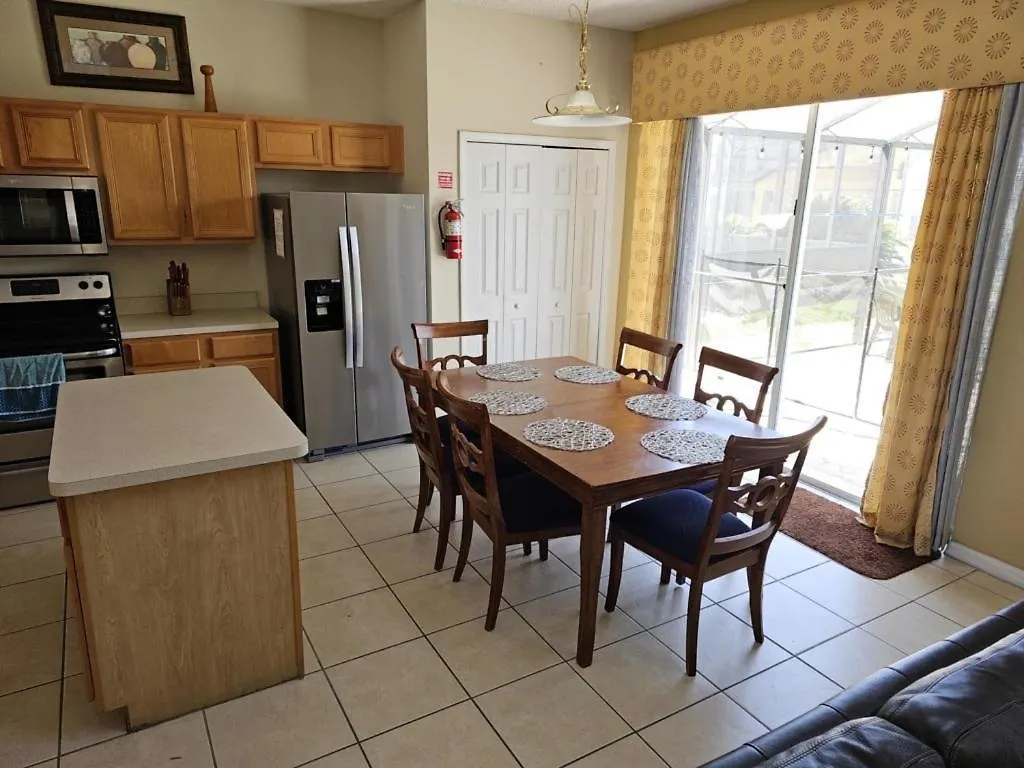 Spacious 7 Br, 4, 5 Bedroom Retreat With Pool 164 Kissimmee