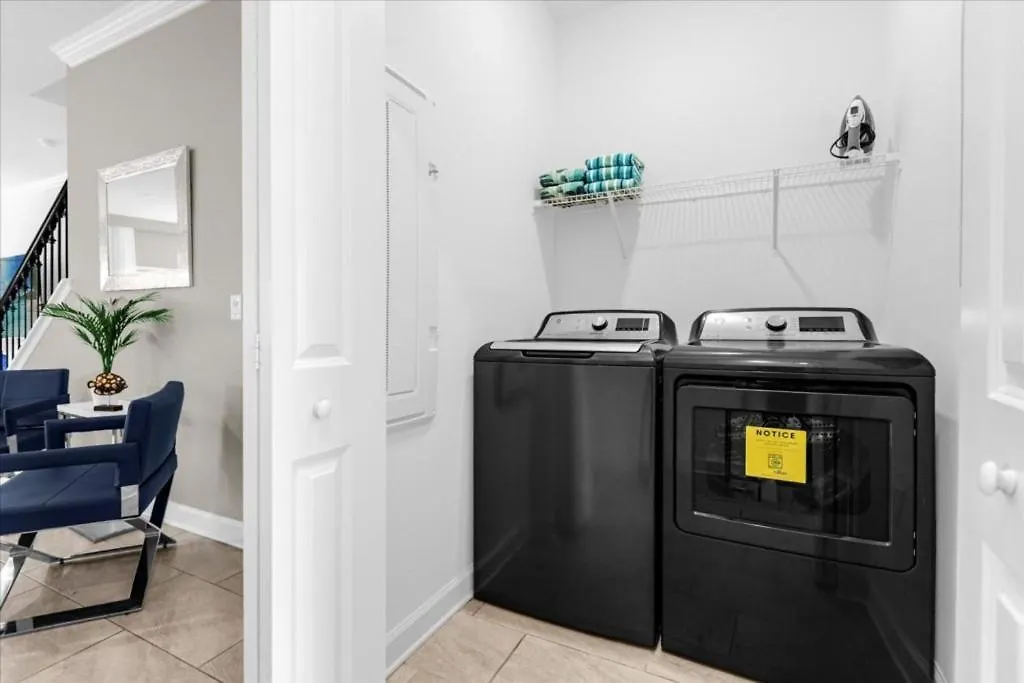 5 Bedrooms- 4 Bathrooms- Storey 3019pl Holiday home Kissimmee