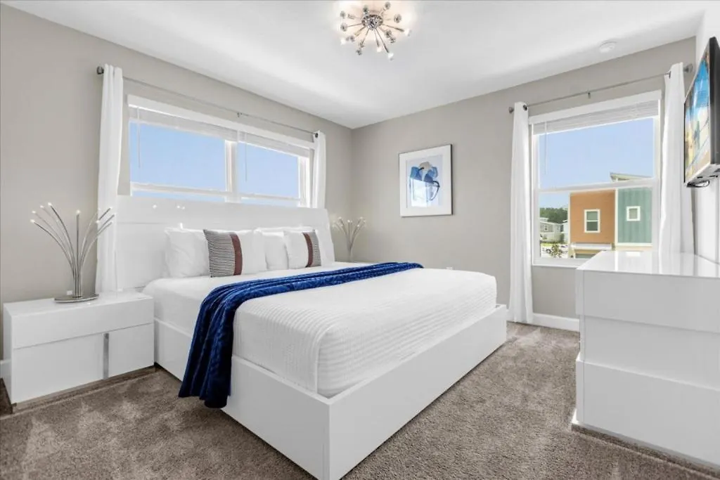 5 Bedrooms- 4 Bathrooms- Storey 3019pl