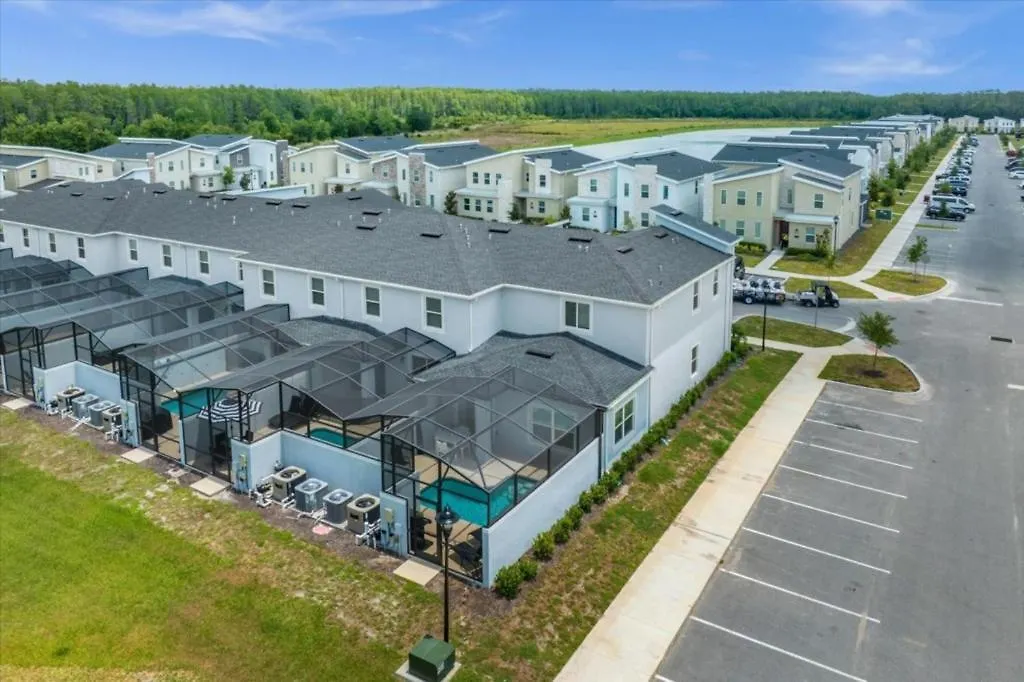 5 Bedrooms- 4 Bathrooms- Storey 3019pl Holiday home Kissimmee