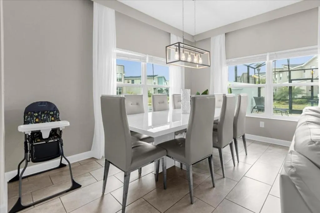 5 Bedrooms- 4 Bathrooms- Storey 3019pl * Kissimmee