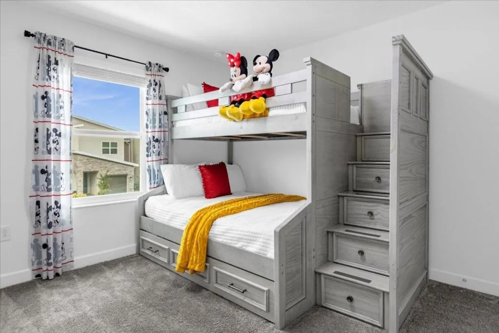 Holiday home 5 Bedrooms- 4 Bathrooms- Storey 3019pl