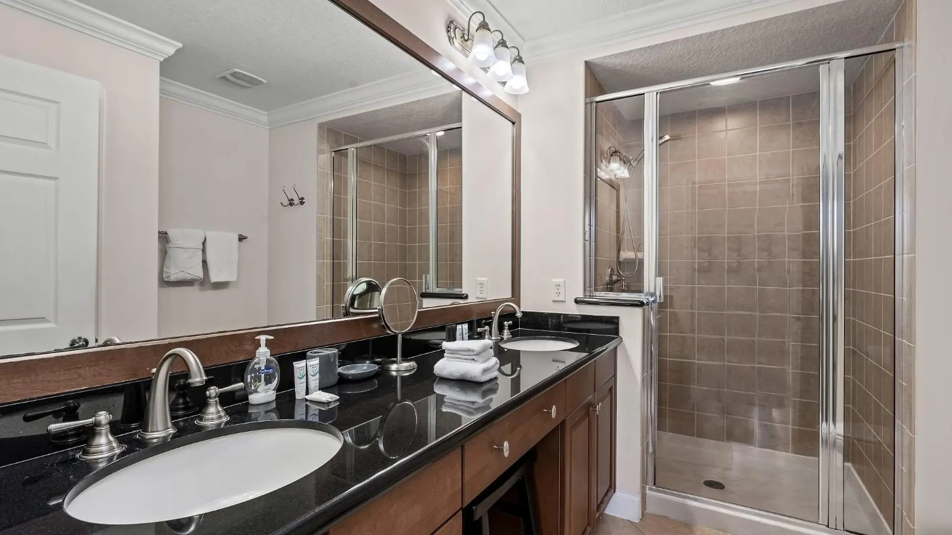 Exclusive Reunion Stunning View Only 6mi To Apartment Kissimmee