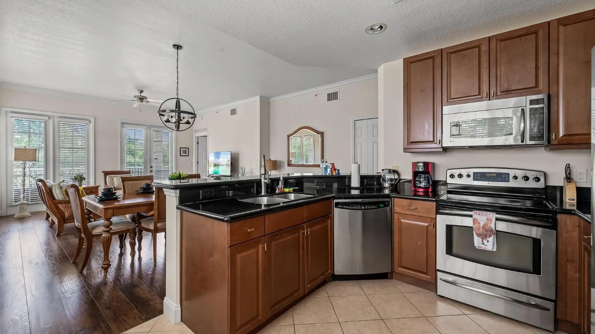 Exclusive Reunion Stunning View Only 6mi To Apartment