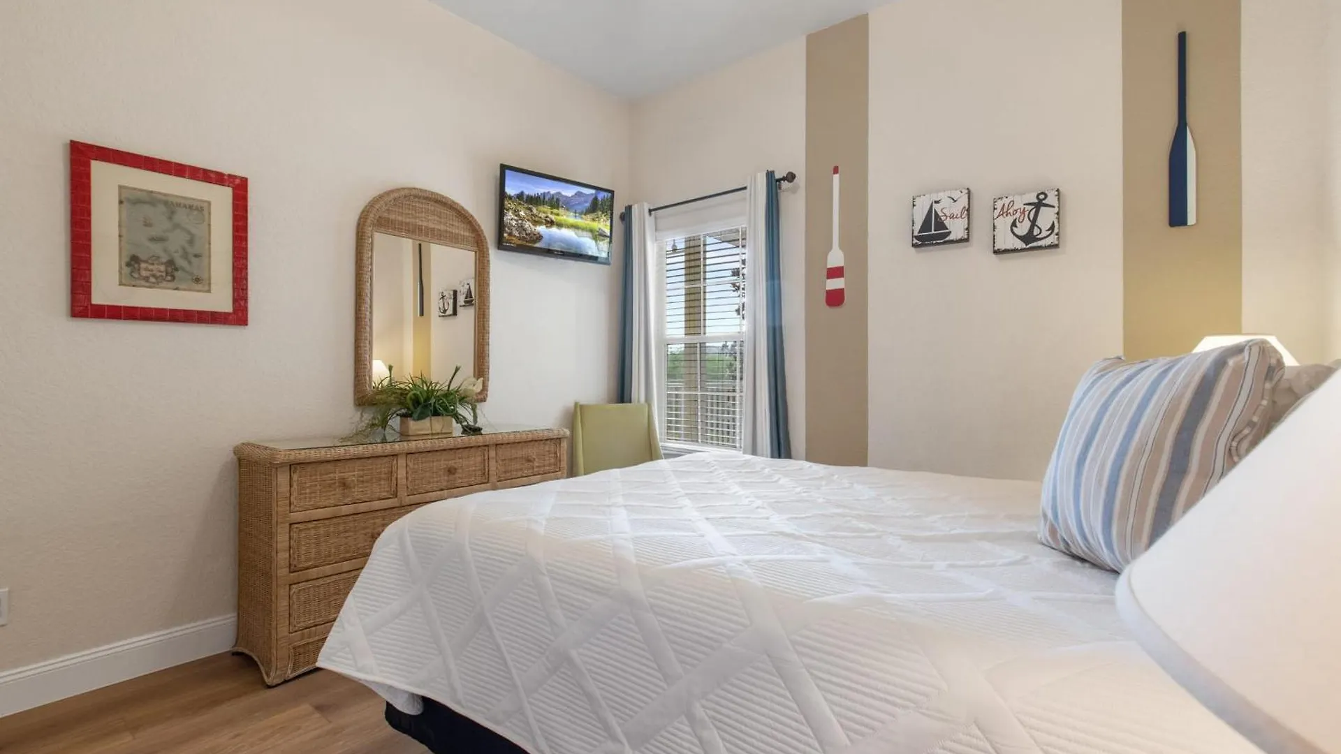 Newly Renovated Beautiful Second Floor In Bahama Bay Holiday home