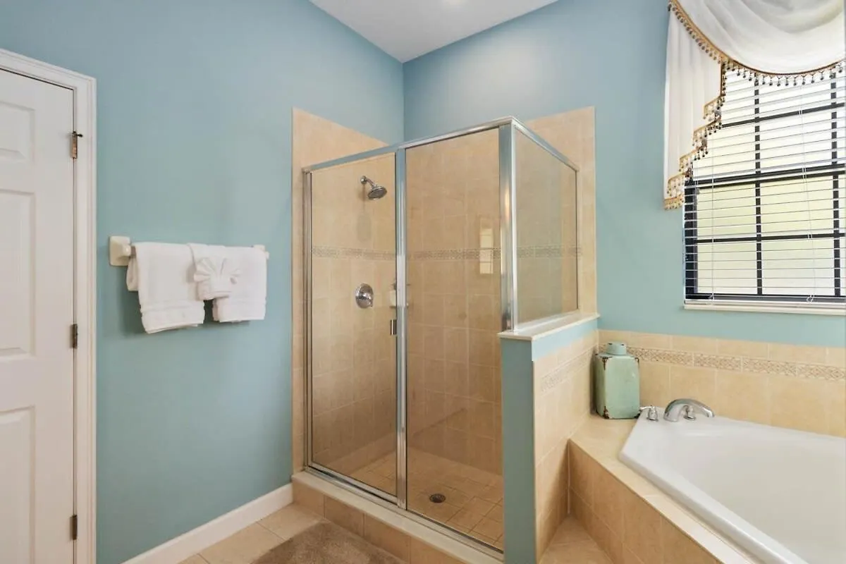 Luxurious 5br Your Getaway Holiday home Kissimmee